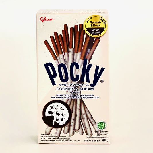 Knackige Kekssticks der mit Cookie Cream Glasur der Marke Pocky